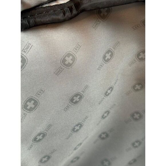 SwissGear - Sherpa Slimcase Messenger Laptop Case - Burgundy Model:GA-7500-01F00 - Picture 9 of 16